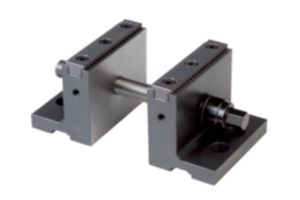 Step jaw attachment for 5-axis machining Step jaw attachment for 5-axis machining